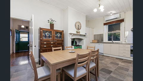 Treasured Memories Cottage - Holiday Adelaide 9