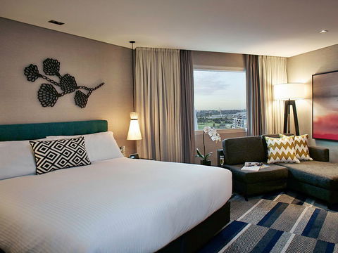 Crown Promenade Perth - Holiday Adelaide 15