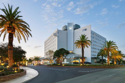 Crown Promenade Perth - Holiday Adelaide 0