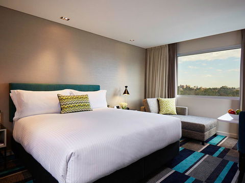 Crown Promenade Perth - Holiday Adelaide 17