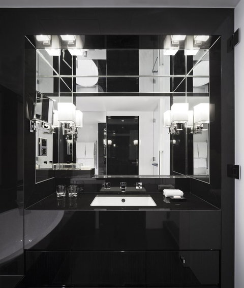 Crown Metropol Perth - Holiday Adelaide 18