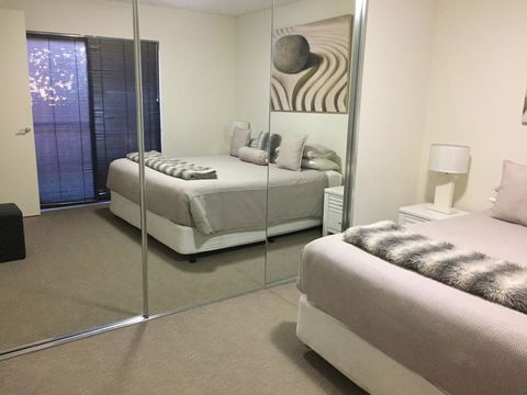 Parklane Apartments - Holiday Adelaide 10