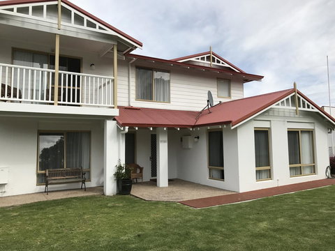 Pelicans Albany Middleton Beach - Holiday Adelaide 24