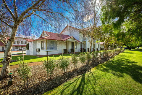 Pelicans Albany Middleton Beach - Holiday Adelaide 7