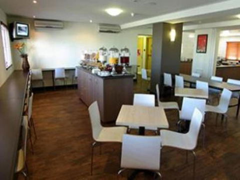 Ibis Budget Perth Airport - Holiday Adelaide 26