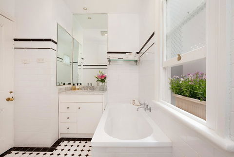 Stunning Terrace In Centennial Park - Holiday Adelaide 17
