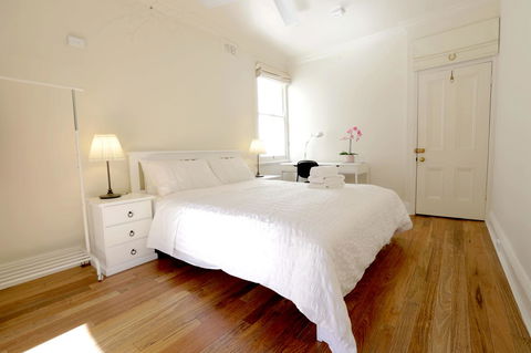 Stunning Terrace In Centennial Park - Holiday Adelaide 9