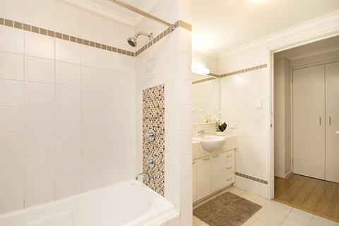 Perth Short Stays - Holiday Adelaide 40