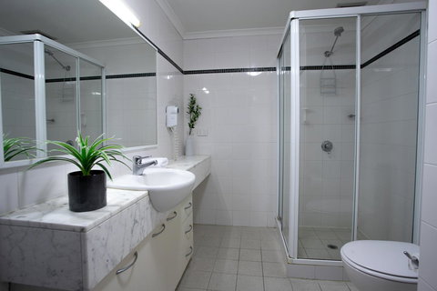 Perth Short Stays - Holiday Adelaide 7