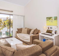 Home Apartment - Perth City Centre - Free WiFi - Holiday Adelaide