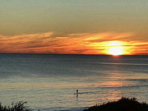 Cottesloe Beachfront Ocean View Apartment - Holiday Adelaide 4