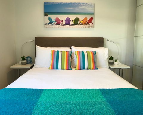 Cottesloe Beachfront Ocean View Apartment - Holiday Adelaide 9