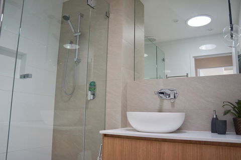 Cottesloe Beachfront Ocean View Apartment - Holiday Adelaide 15