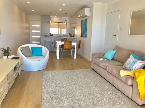 Cottesloe Beachfront Ocean View Apartment - Holiday Adelaide 7