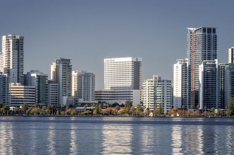 Pan Pacific Perth - Holiday Adelaide 0