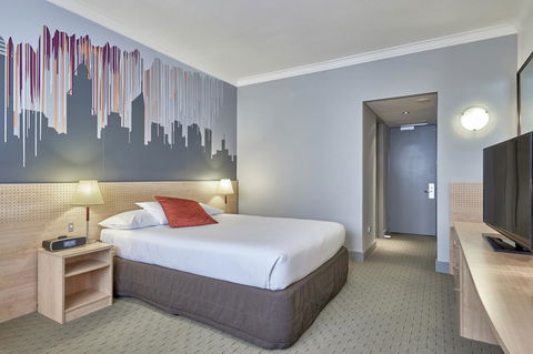 Mercure Perth - Holiday Adelaide 34