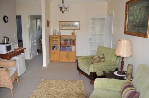 Glenelg On King Bed & Breakfast - Holiday Adelaide 20