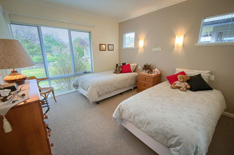 Glenelg On King Bed & Breakfast - Holiday Adelaide 4
