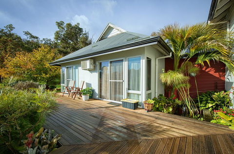 Glenelg On King Bed & Breakfast - Holiday Adelaide 7
