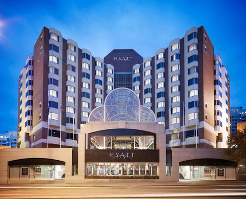 Residence On Langley Park - Holiday Adelaide 1