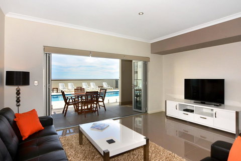 Bunbury Seaview Apartments - Holiday Adelaide 15