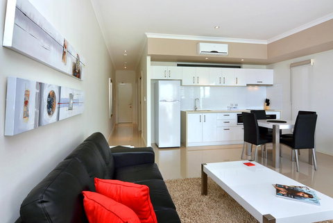 Bunbury Seaview Apartments - Holiday Adelaide 6