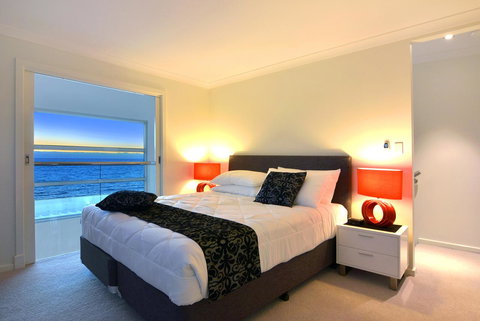Bunbury Seaview Apartments - Holiday Adelaide 3