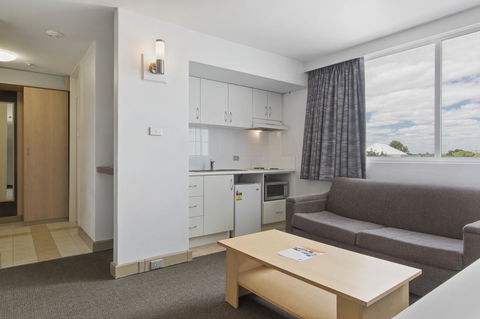 Metro Hotel Perth - Holiday Adelaide 26