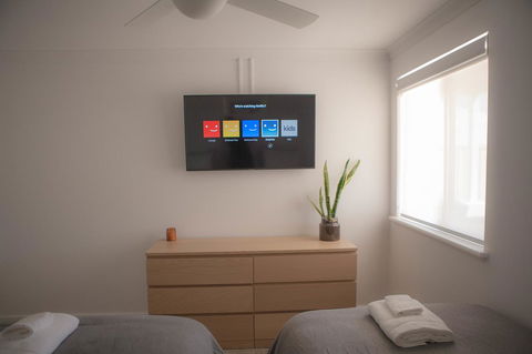 FortyTwo - Oceanside Retreat Busselton - Holiday Adelaide 15