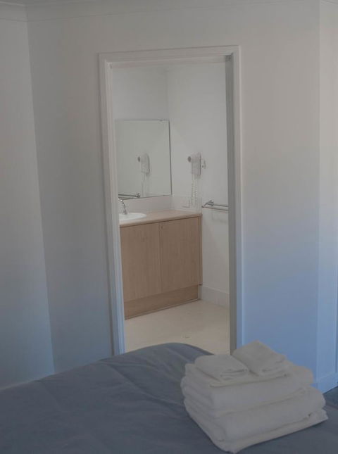 FortyTwo - Oceanside Retreat Busselton - Holiday Adelaide 43