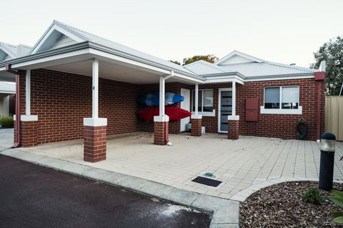 FortyTwo - Oceanside Retreat Busselton - Holiday Adelaide 4