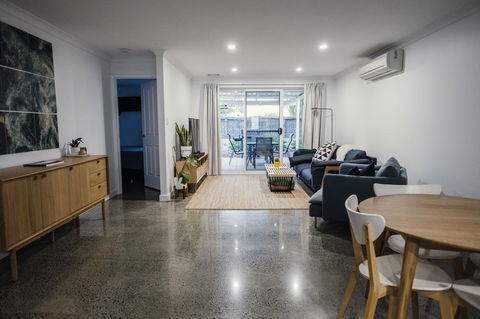 FortyTwo - Oceanside Retreat Busselton - Holiday Adelaide 0