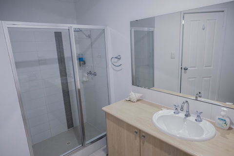 FortyTwo - Oceanside Retreat Busselton - Holiday Adelaide 12