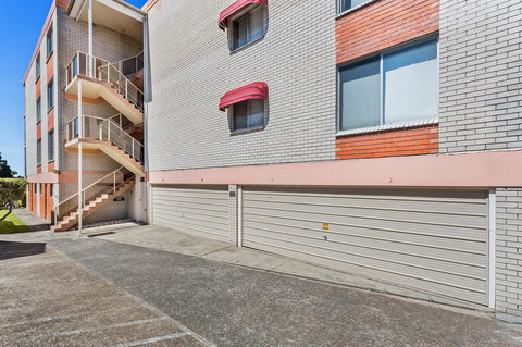Laman Lodge, Unit 2, 15 Laman Street - Holiday Adelaide 14