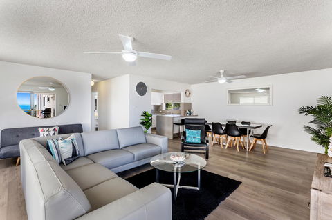 Laman Lodge, Unit 2, 15 Laman Street - Holiday Adelaide 3