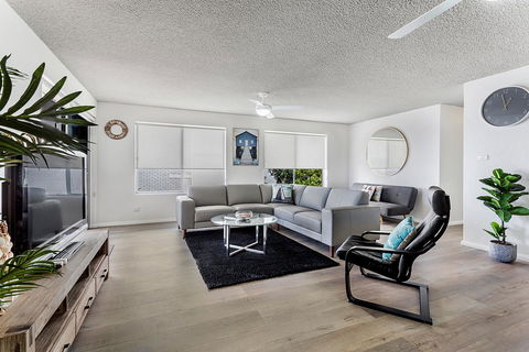 Laman Lodge, Unit 2, 15 Laman Street - Holiday Adelaide 1