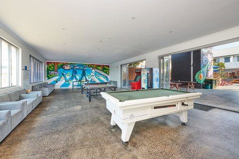 Nomads Byron Bay Backpackers - Holiday Adelaide 3