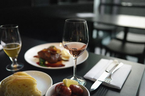 Alex Hotel - Holiday Adelaide 8
