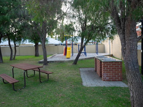 FortyOne - Oceanside Retreat Busselton - Holiday Adelaide 41