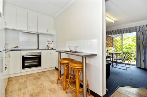 Dolphin Lodge Albany - Self Contained Apartments At Middleton Beach - Holiday Adelaide 3