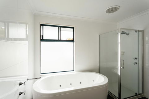 Dolphin Lodge Albany - Self Contained Apartments At Middleton Beach - Holiday Adelaide 37
