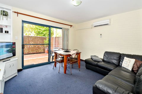 Dolphin Lodge Albany - Self Contained Apartments At Middleton Beach - Holiday Adelaide 10