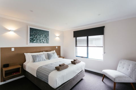 Dolphin Lodge Albany - Self Contained Apartments At Middleton Beach - Holiday Adelaide 36