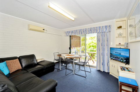 Dolphin Lodge Albany - Self Contained Apartments At Middleton Beach - Holiday Adelaide 1