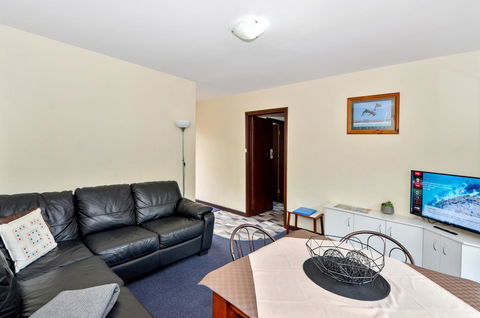 Dolphin Lodge Albany - Self Contained Apartments At Middleton Beach - Holiday Adelaide 26