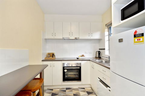 Dolphin Lodge Albany - Self Contained Apartments At Middleton Beach - Holiday Adelaide 9