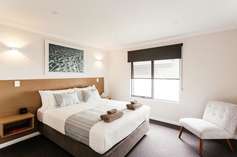 Dolphin Lodge Albany - Self Contained Apartments At Middleton Beach - Holiday Adelaide 2