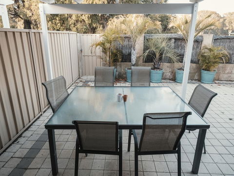 FortyThree - Oceanside Retreat Busselton - Holiday Adelaide 21