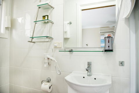 Nelson Bay Bed & Breakfast - Holiday Adelaide 25