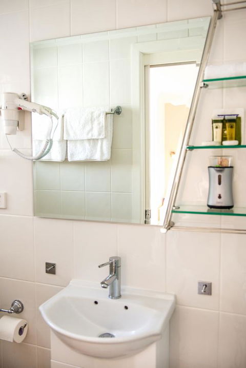 Nelson Bay Bed & Breakfast - Holiday Adelaide 27